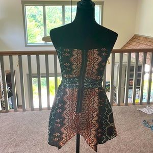 Strapless top